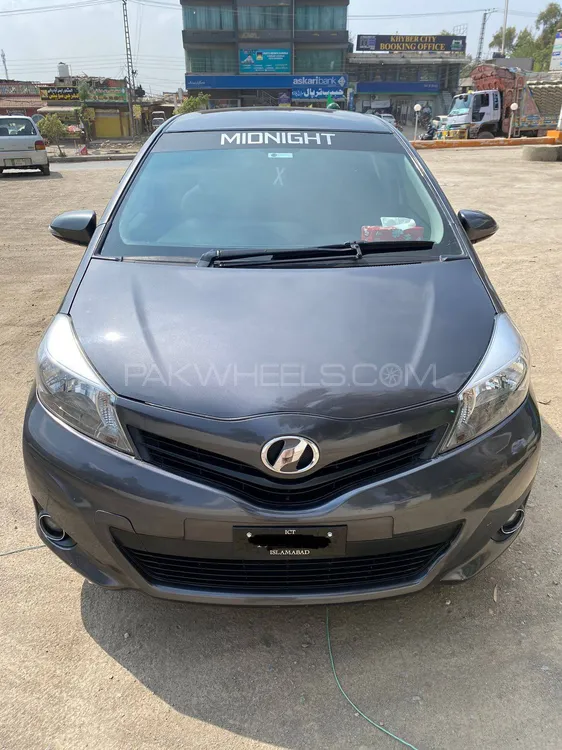 Toyota Vitz 2013 for Sale in Islamabad Image-1