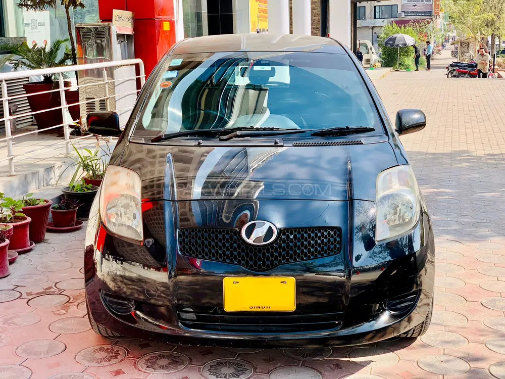 Toyota Vitz 2005 for Sale in Islamabad Image-1