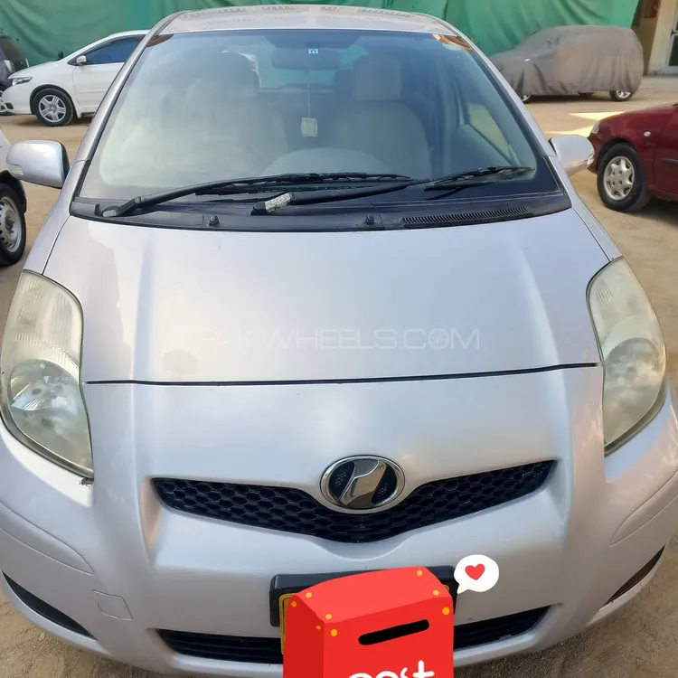 Toyota Vitz 2009 for Sale in Karachi Image-1