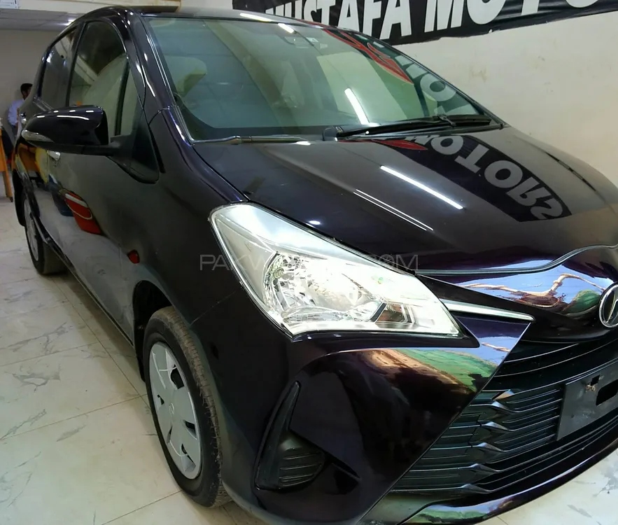 Toyota Vitz 2018 for Sale in Karachi Image-1