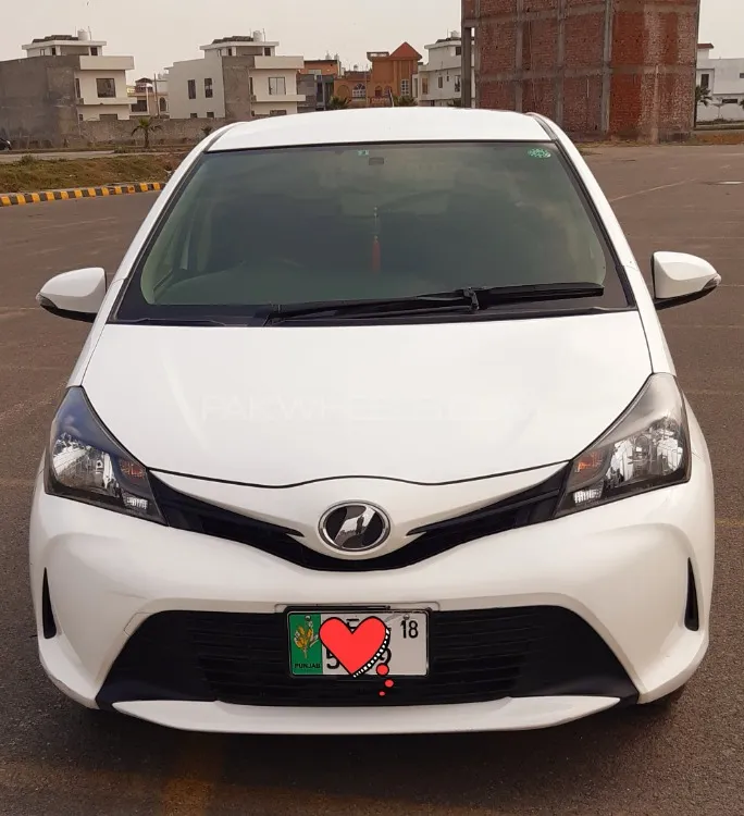 Toyota Vitz 2015 for Sale in Lahore Image-1