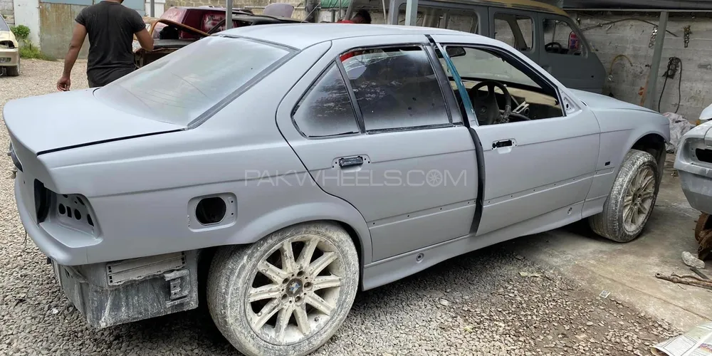 BMW 3 Series 1993 for Sale in Karachi Image-1