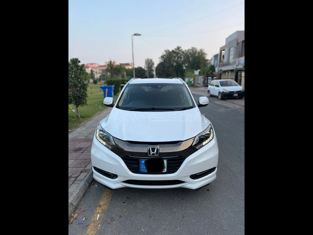 Honda Vezel 2016 for Sale in Lahore Image-1
