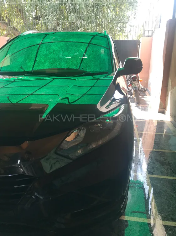 Honda Vezel 2017 for Sale in Lahore Image-1