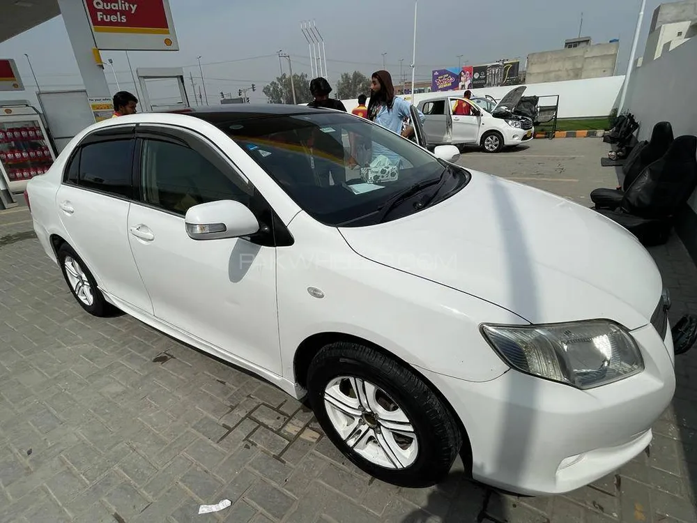 Toyota Corolla Axio 2007 for Sale in Multan Image-1
