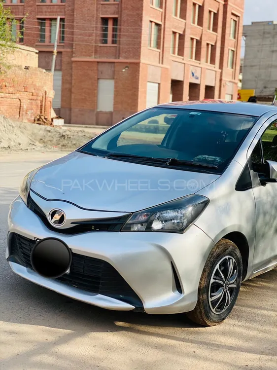Toyota Vitz 2014 for Sale in Multan Image-1