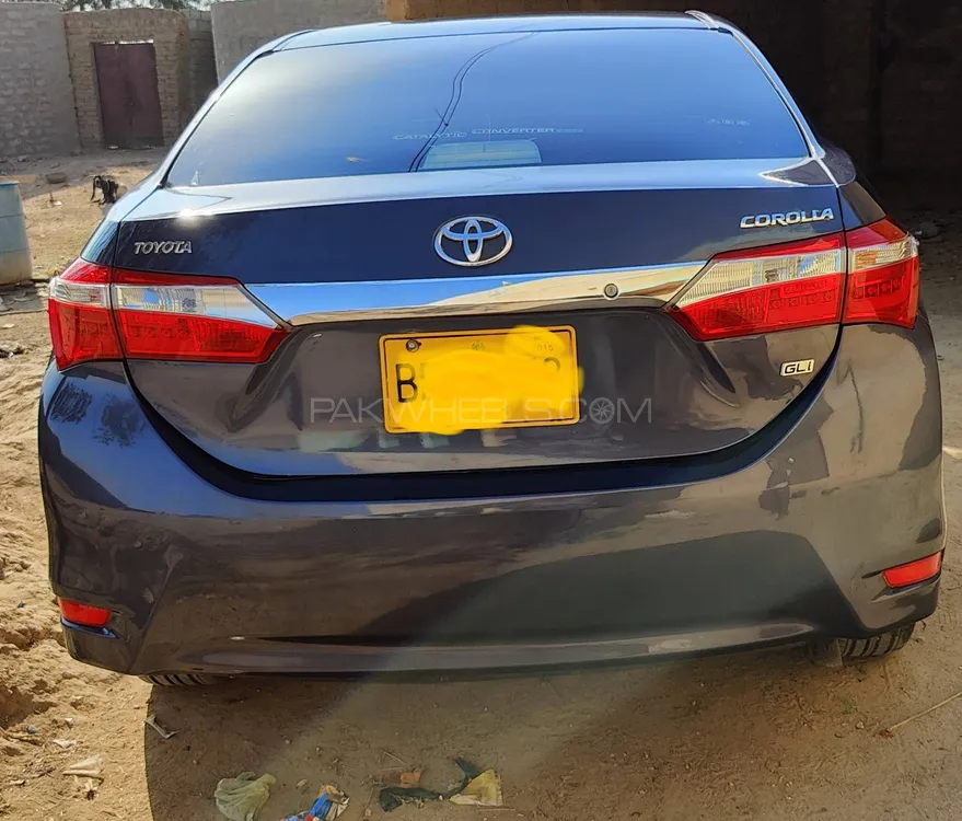 Toyota Corolla 2015 for Sale in Kashmore Image-1