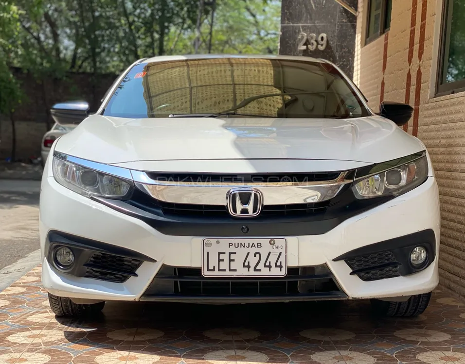 Honda Civic 2017 for Sale in Lahore Image-1