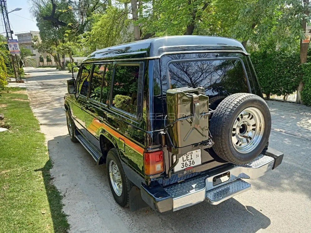 Mitsubishi Pajero 1988 for Sale in Lahore Image-1