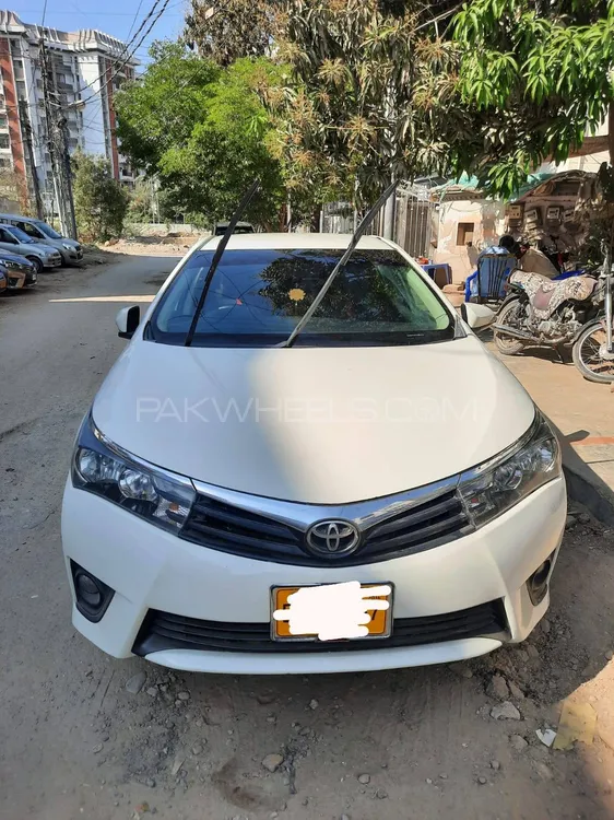 Toyota Corolla 2016 for Sale in Karachi Image-1