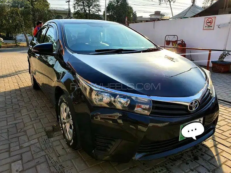 Toyota Corolla 2017 for Sale in Lahore Image-1