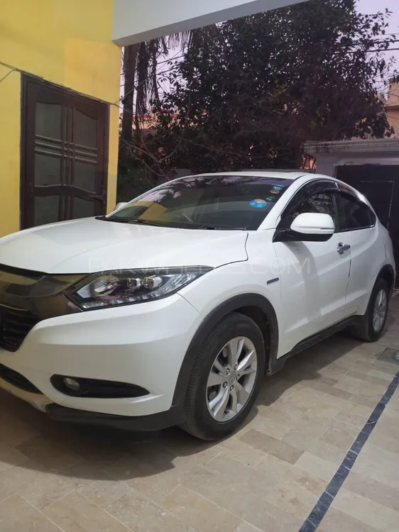 Honda Vezel 2018 for Sale in Karachi Image-1