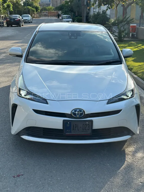 Toyota Prius 2019 for Sale in Faisalabad Image-1