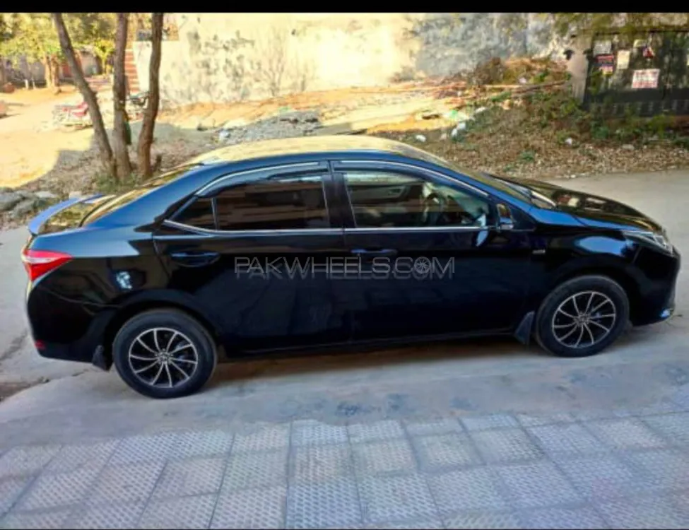 Toyota Corolla 2015 for Sale in Multan Image-1
