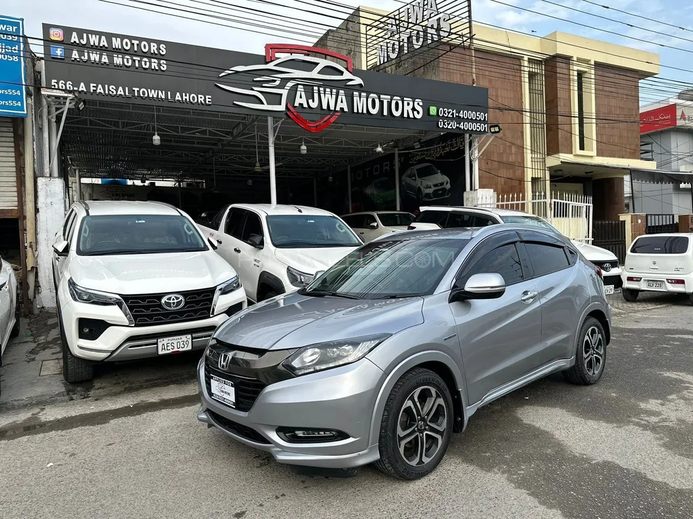 Honda Vezel 2016 for Sale in Lahore Image-1