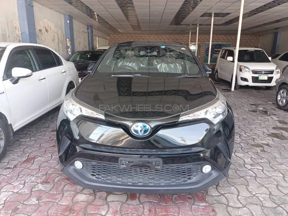 Toyota C-HR 2017 for Sale in Multan Image-1