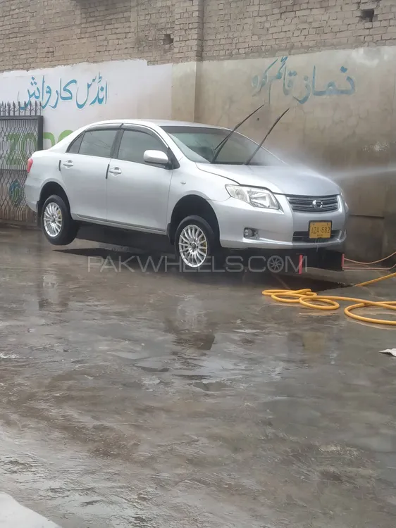 Toyota Corolla Axio 2014 for Sale in Dera ismail khan Image-1