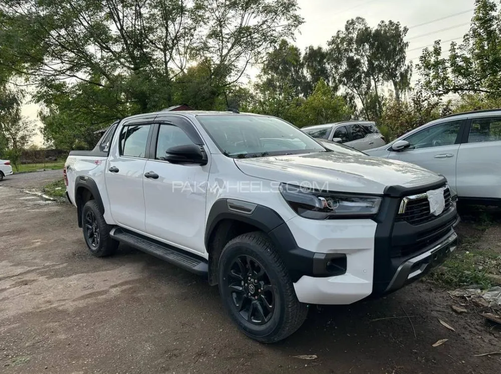Toyota Hilux 2023 for Sale in Islamabad Image-1