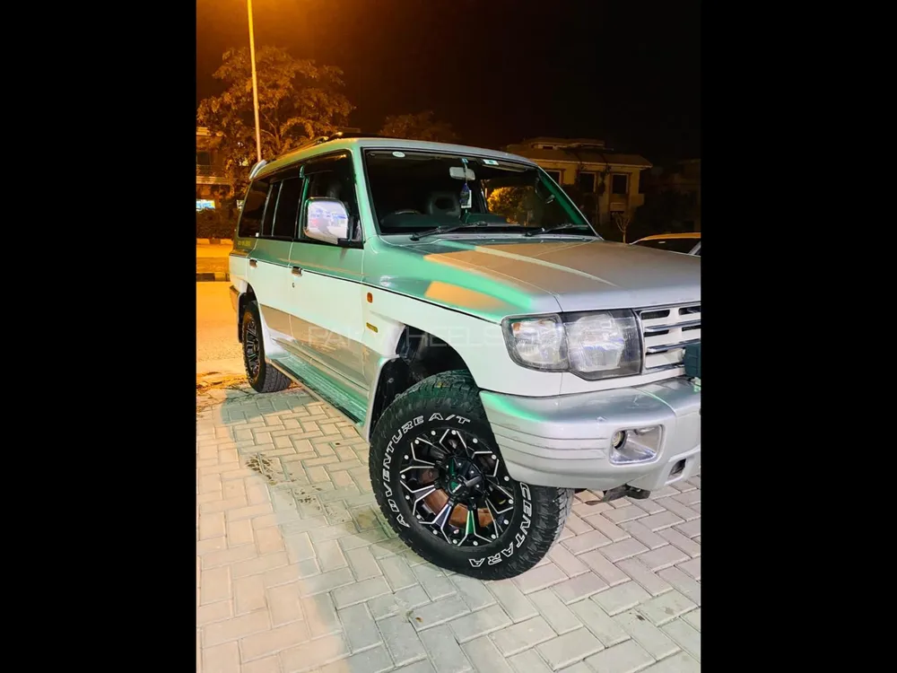 Mitsubishi Pajero 1998 for Sale in Islamabad Image-1