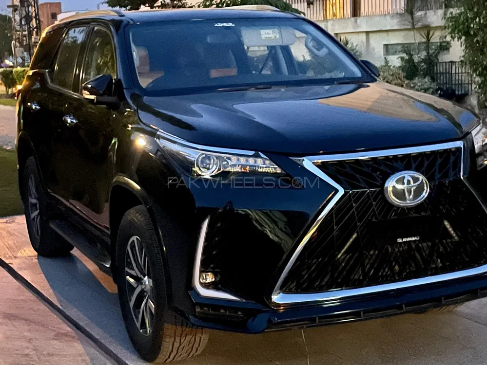 ٹویوٹا فورچیونر 2018 for Sale in لاہور Image-1