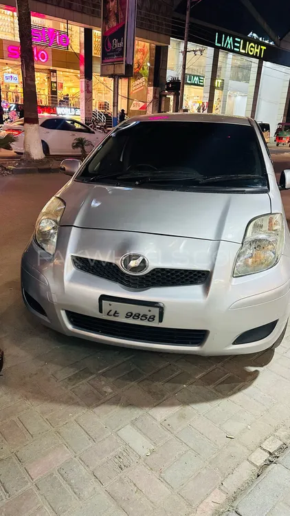Toyota Vitz 2010 for Sale in Gujrat Image-1