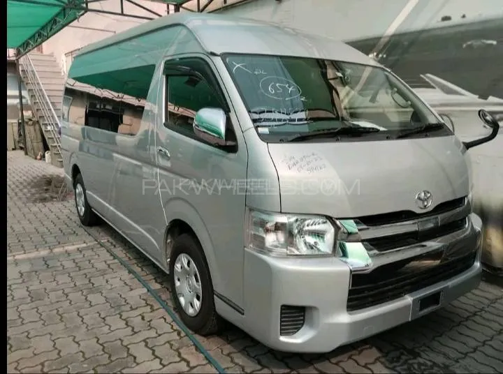 Toyota Hiace 2018 for Sale in Lahore Image-1