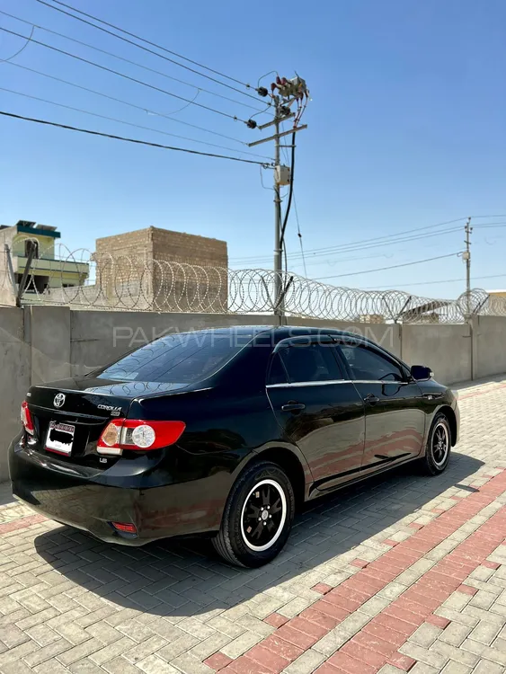 Toyota Corolla 2012 for Sale in Karachi Image-1