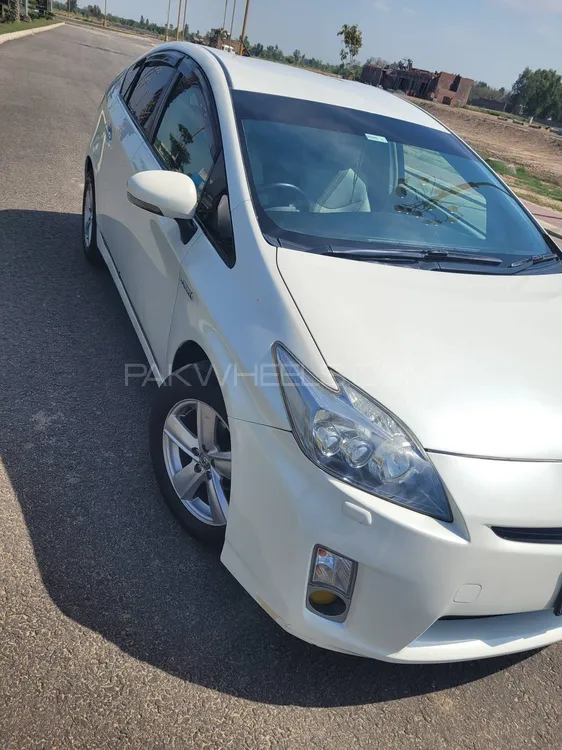 Toyota Prius 2011 for Sale in Mandi bahauddin Image-1