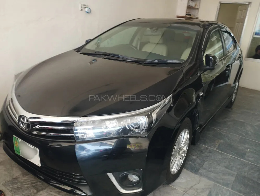 Toyota Corolla 2015 for Sale in Multan Image-1