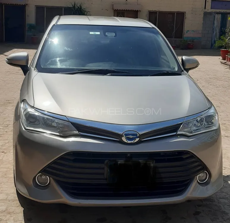 Toyota Corolla Axio 2017 for Sale in Khushab Image-1