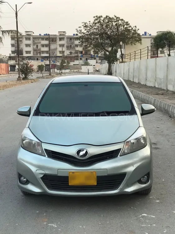 Toyota Vitz 2016 for Sale in Multan Image-1