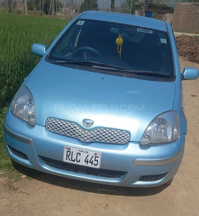 Toyota Vitz 2004 for Sale in Swabi Image-1