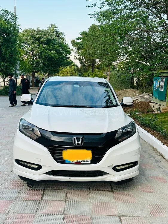 Honda Vezel 2015 for Sale in Islamabad Image-1