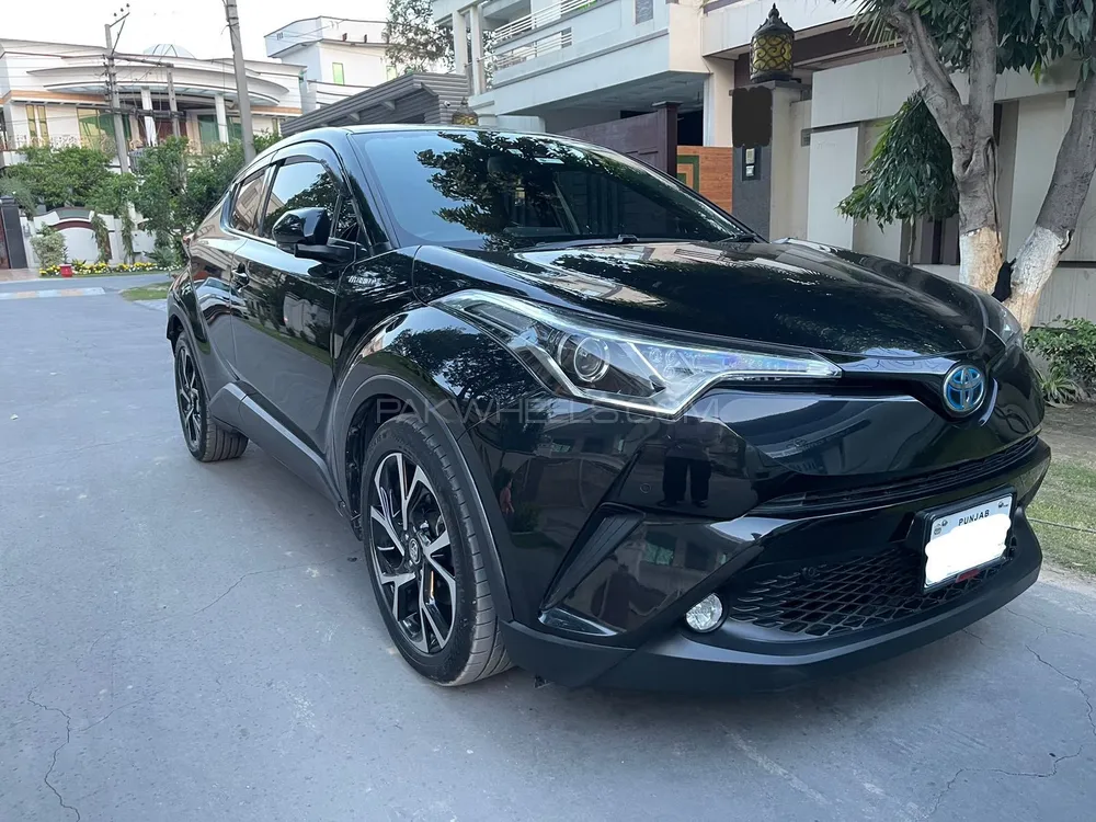 Toyota C-HR 2017 for Sale in Gujranwala Image-1