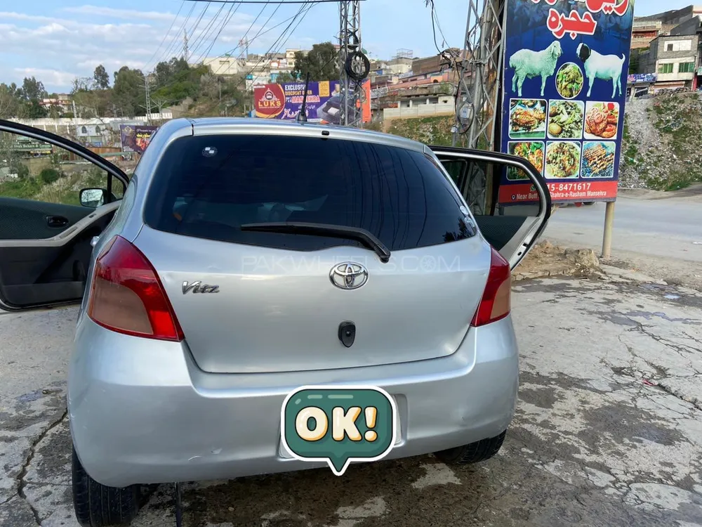 Toyota Vitz 2005 for Sale in Mansehra Image-1