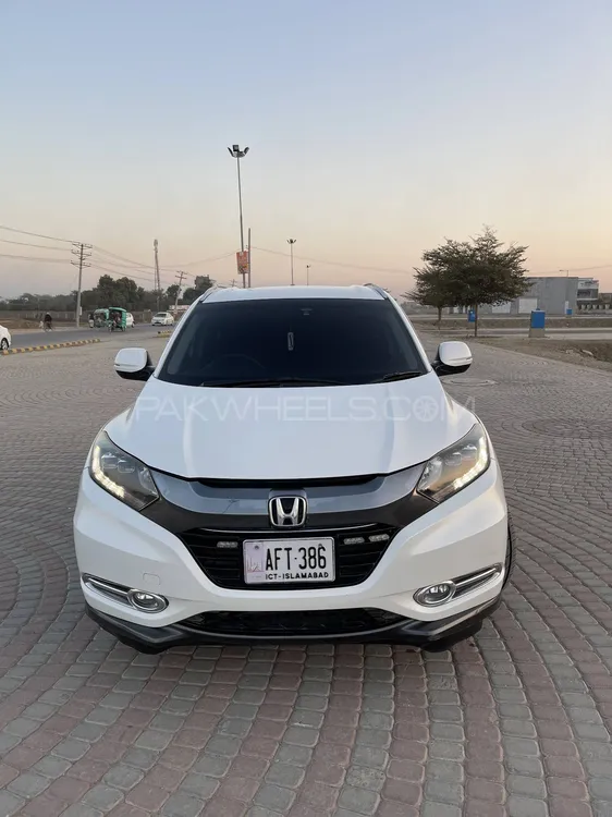 Honda Vezel 2014 for Sale in D.G.Khan Image-1