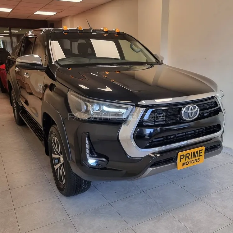Toyota Hilux 2021 for Sale in Karachi Image-1
