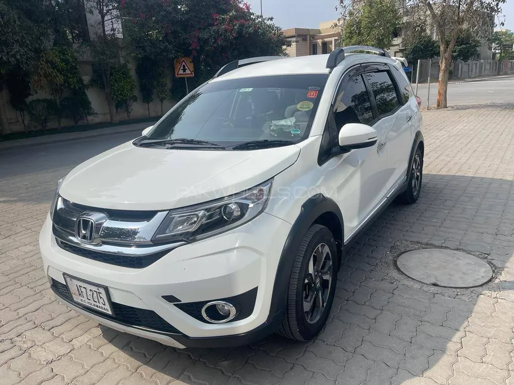 Honda BR-V 2017 for Sale in Lahore Image-1