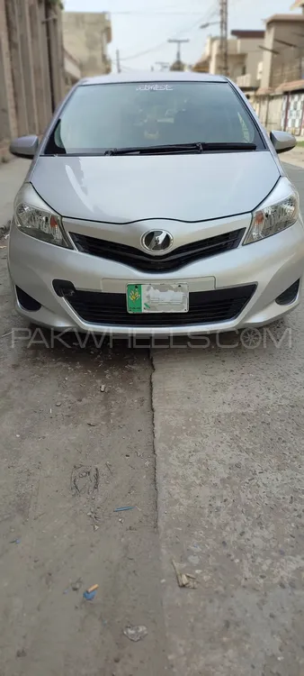 Toyota Vitz 2014 for Sale in Gujranwala Image-1