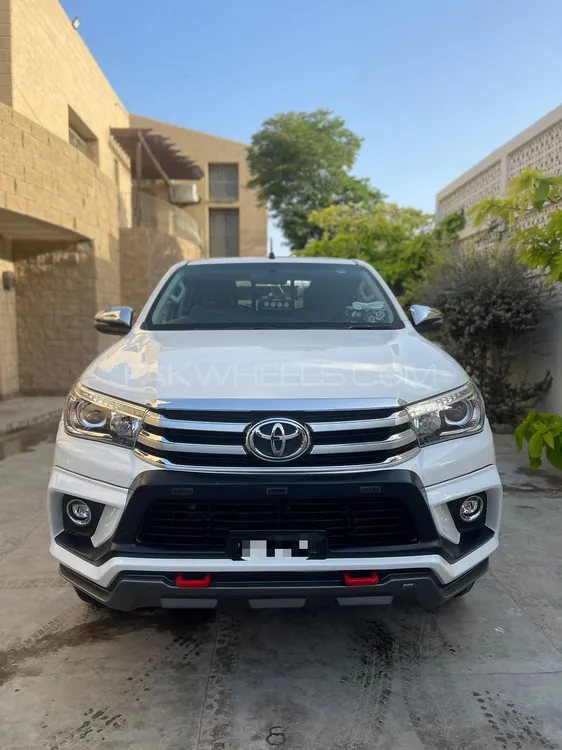 Toyota Hilux 2019 for Sale in Karachi Image-1