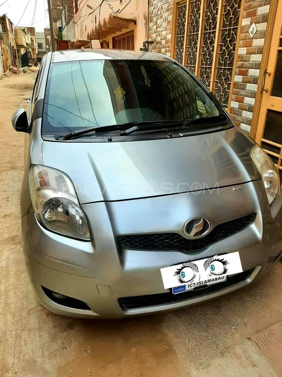 Toyota Vitz 2010 for Sale in Gujrat Image-1