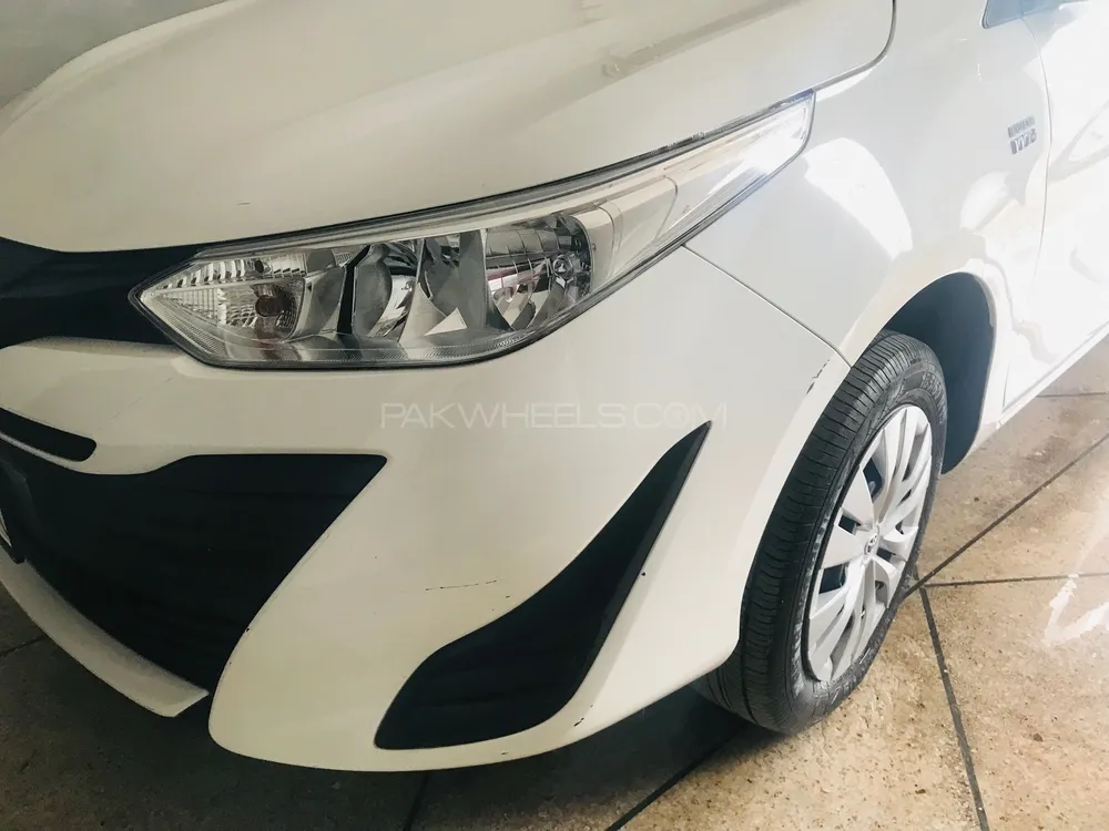 Toyota Yaris Sedan 2021 for Sale in Lahore Image-1