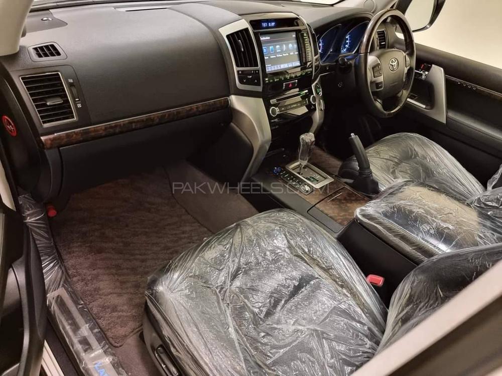 Toyota Land Cruiser ZX
Model 2013
Registered 2017
Pearl White
Black Interior
94,000 Km
100% Original
Single Owner
Spare Remote
Leather Electric Seats
Power Door
Radar
Rear Entertainment

Location: 

Prime Motors
Allama Iqbal Road, 
Block 2, P..E.C.H.S,
Karachi
