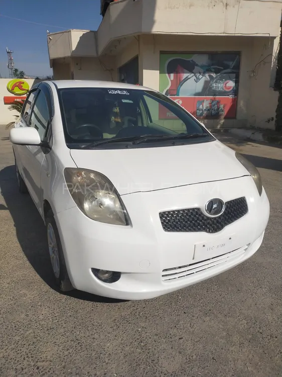 Toyota Vitz 2007 for Sale in Islamabad Image-1