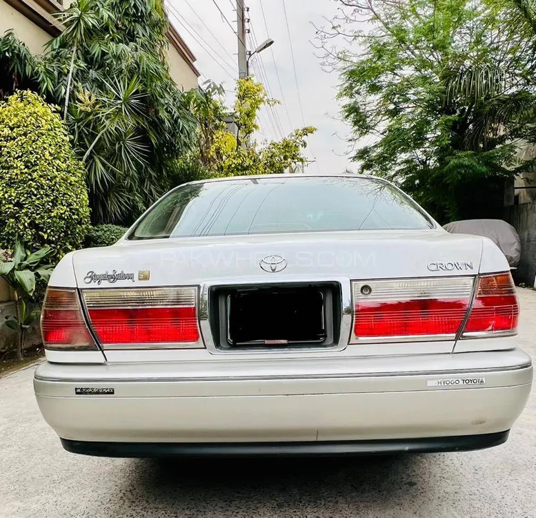 Toyota Crown 2001 for Sale in Lahore Image-1