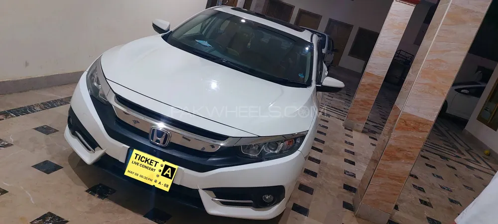 Honda Civic 2018 for Sale in D.G.Khan Image-1
