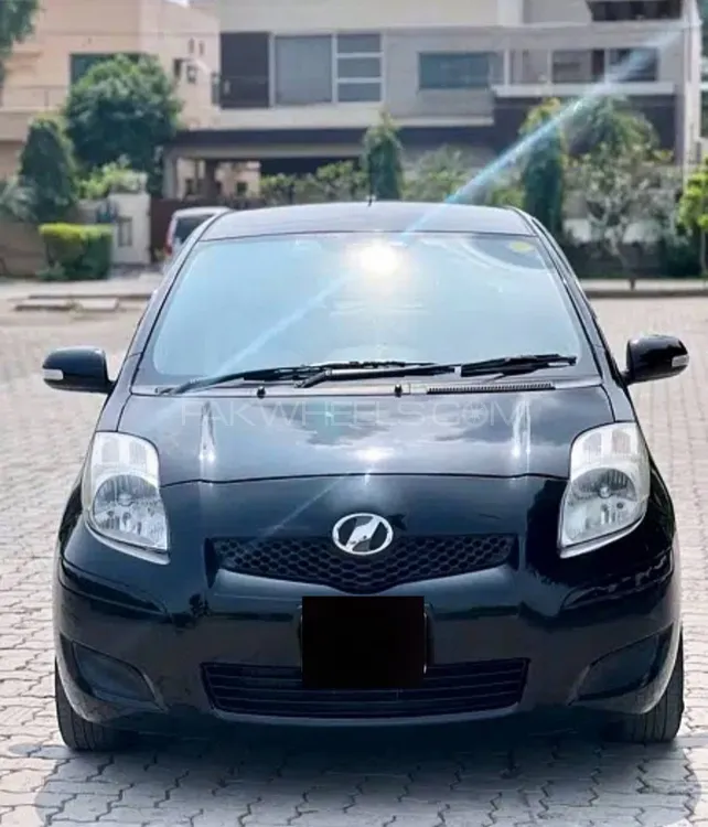 Toyota Vitz 2008 for Sale in Karachi Image-1