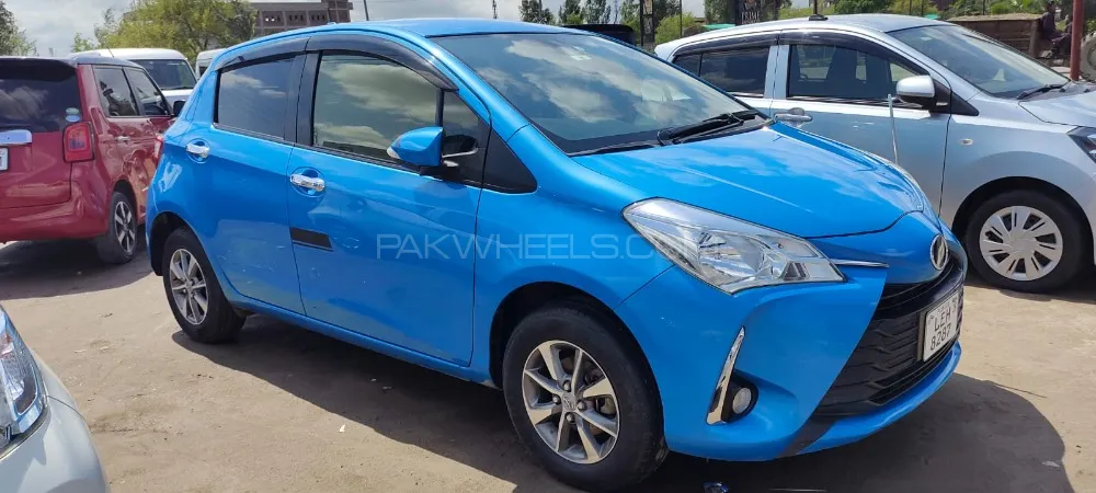 Toyota Vitz 2017 for Sale in Gujranwala Image-1