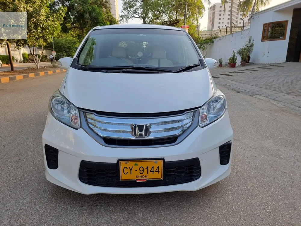 Honda Freed 2014 for Sale in Karachi Image-1