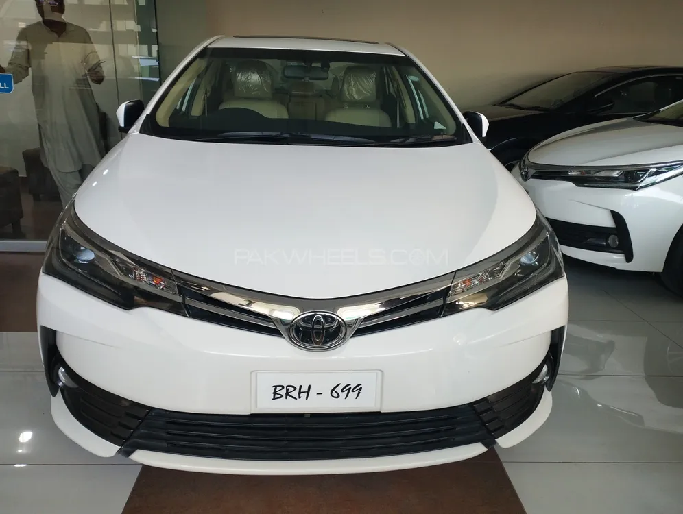 Toyota Corolla 2018 for Sale in Multan Image-1